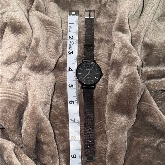 Geneva Black Leather Strap Watch Modern Classic Design - Picture 6 of 6